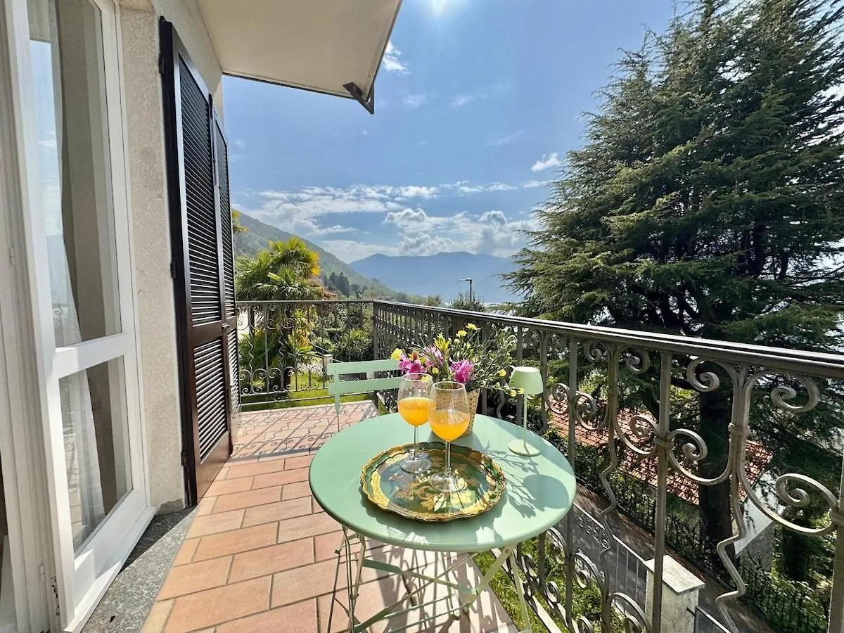 Villa Miralago Tronzano Lago Maggiore 0*,  İtalya